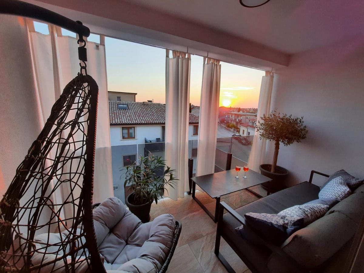 Enjoy - New With Terrace And Free Parking Garage Apartment Pula