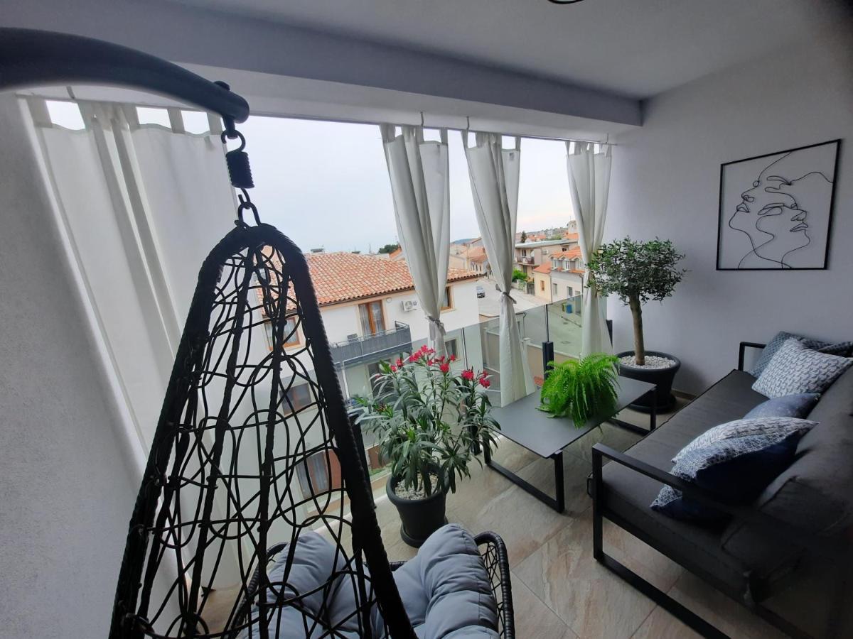 Enjoy - New With Terrace And Free Parking Garage * Pula
